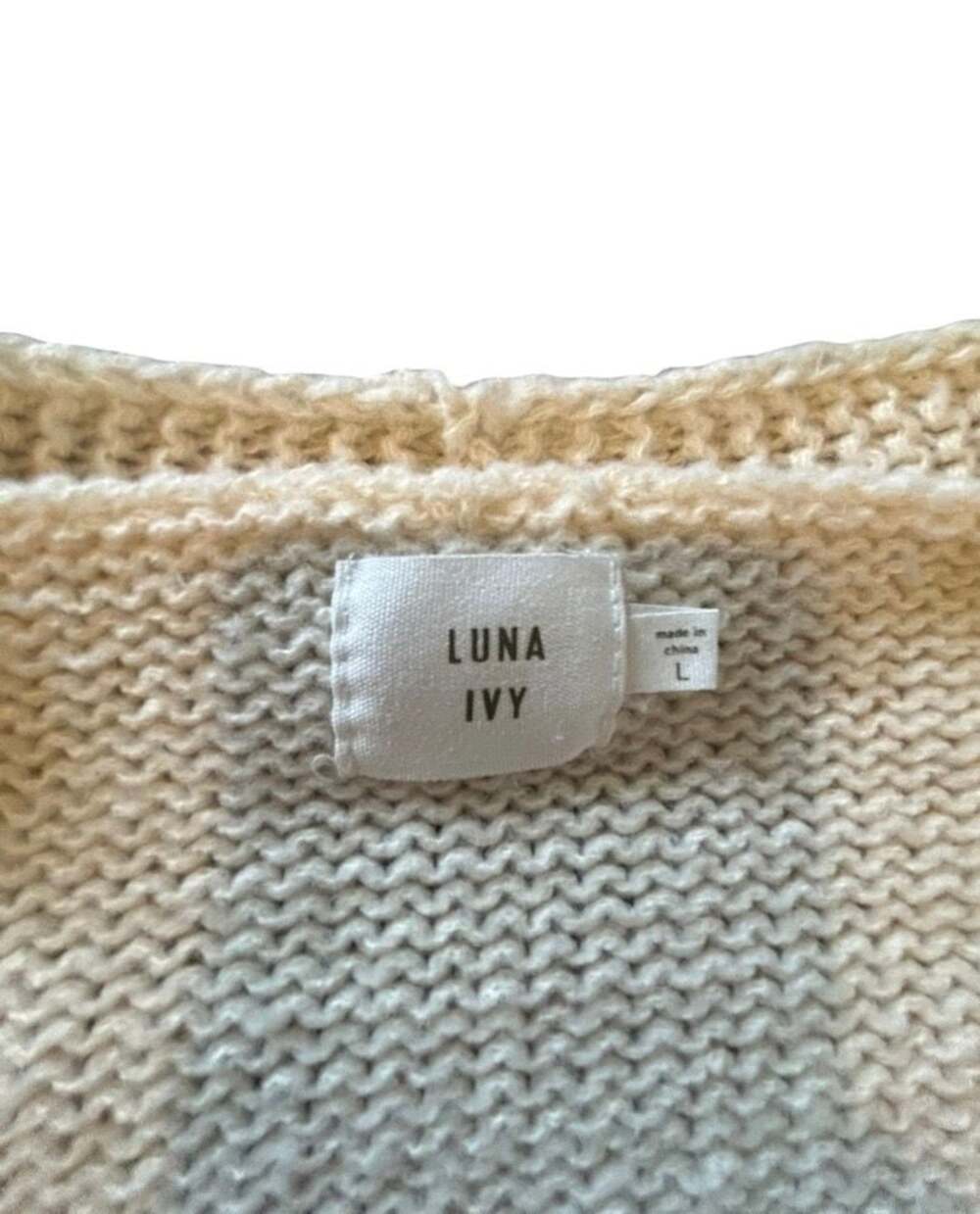 Luna Ivy Cream Knit Cardigan with 3D Flower Appliques - Picture 3 of 5